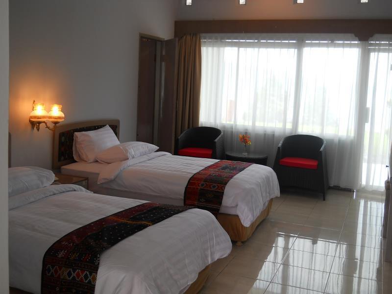 Patra Comfort Parapat Exterior foto