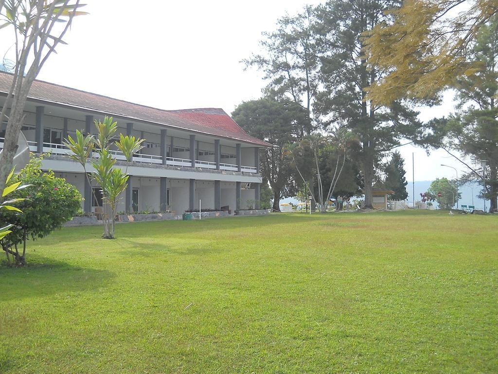 Patra Comfort Parapat Exterior foto